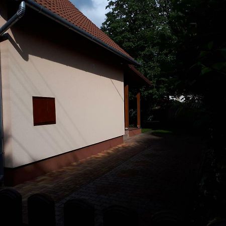 Evelyn Apartman Hajdúszoboszló المظهر الخارجي الصورة