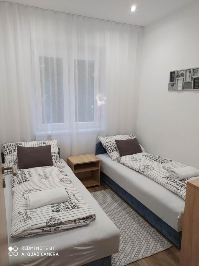 Evelyn Apartman Hajdúszoboszló المظهر الخارجي الصورة